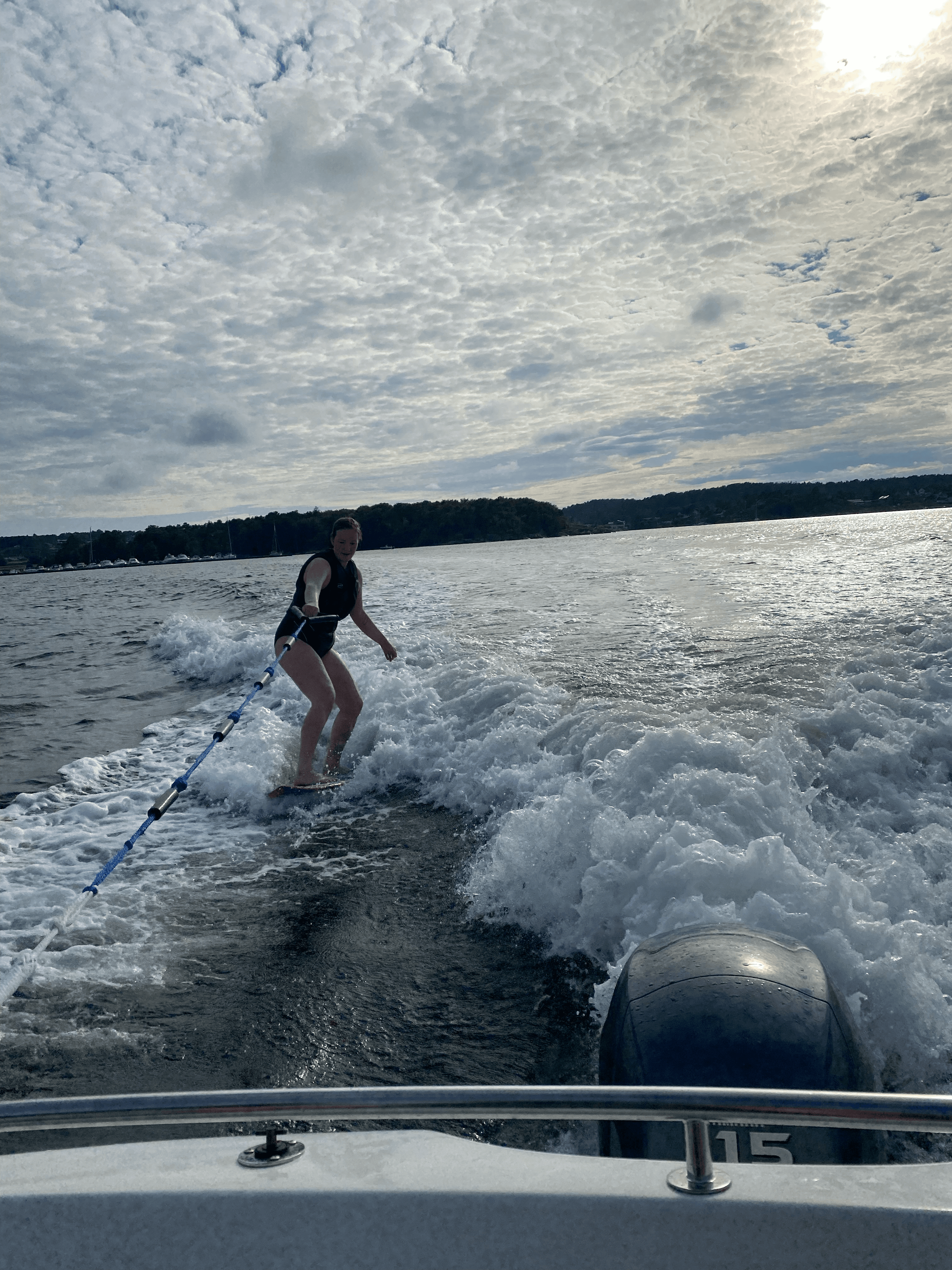 Wakesurfing